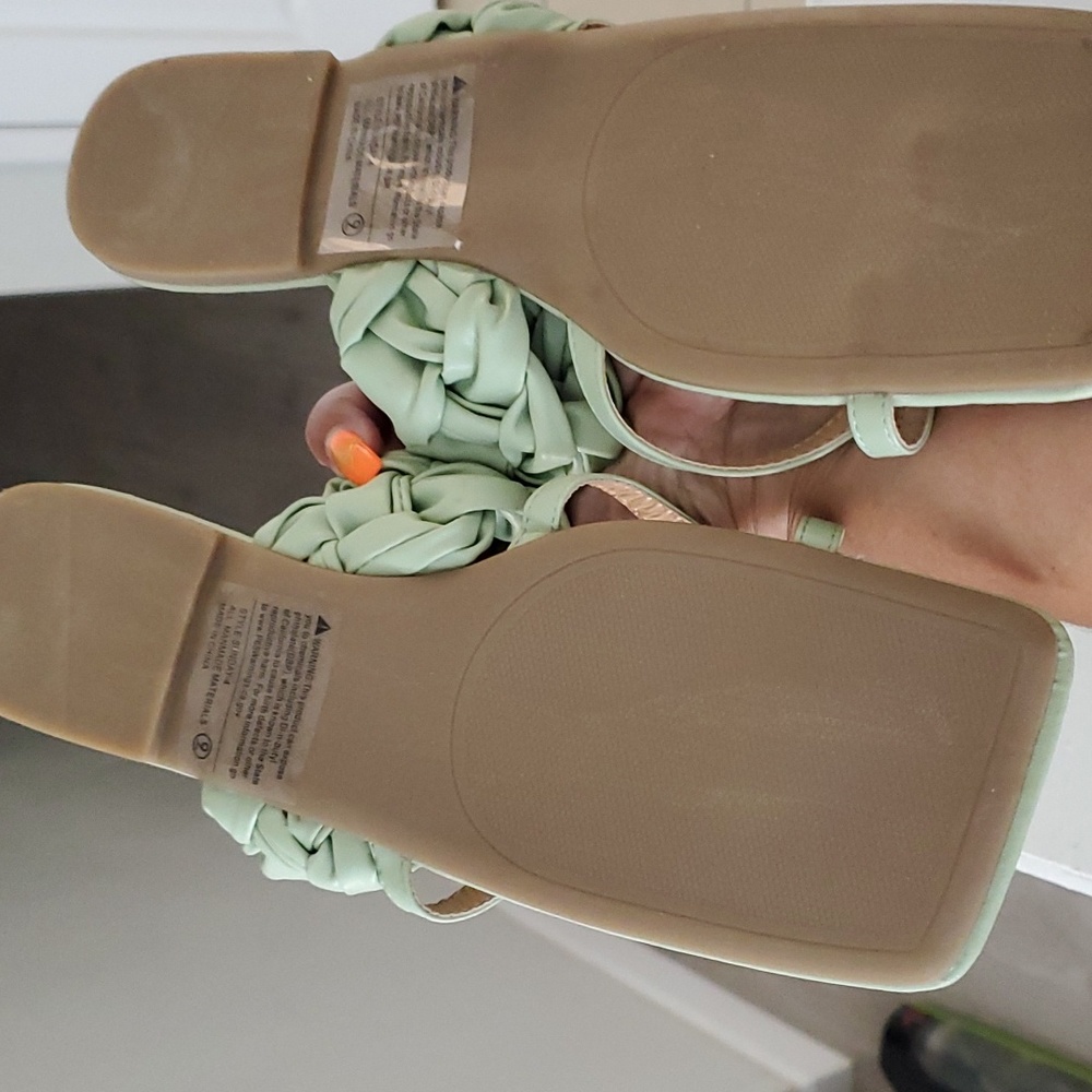 Sandals - Picture 3 of 5